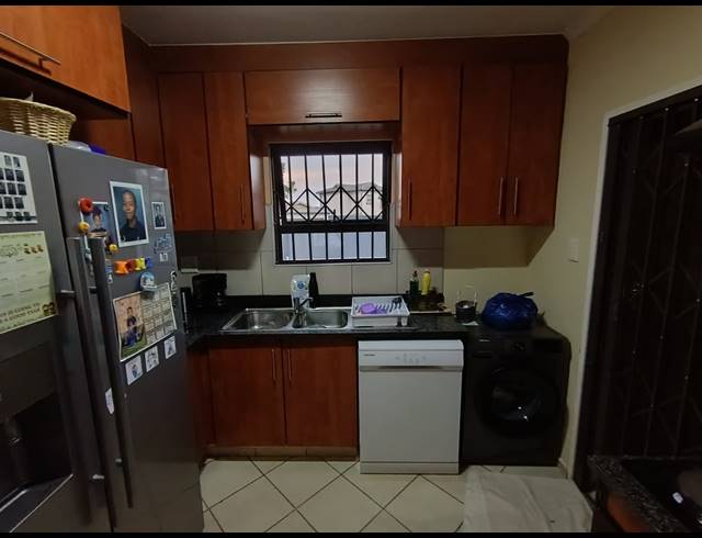 3 BEDROOM HOUSE FOR SALE IN MAGALIESBERG COUNTRY ESTATE